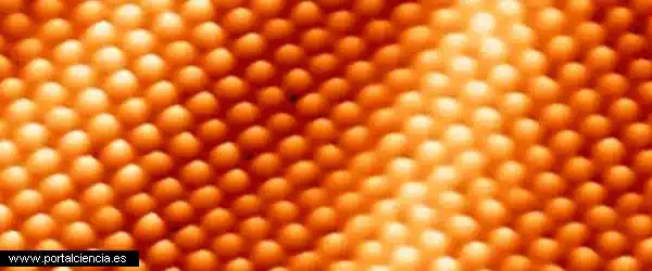 ¿Se pueden ver los átomos con un microscopio?